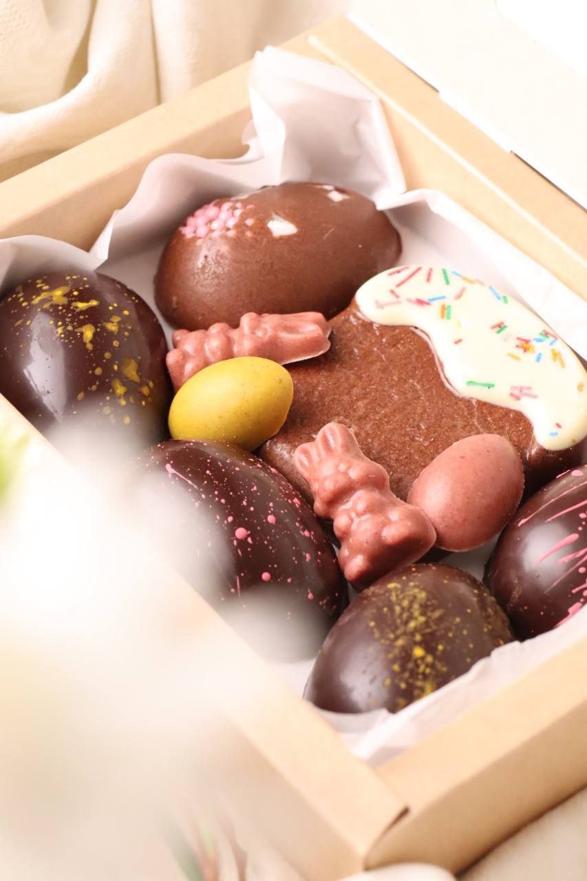 Подарунковий набір великодніх солодощів "Маленький", вага 300г